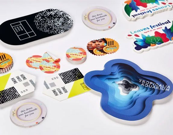 GALLERY ADESIVI SAGOMATI CON TAGLIO COMPLETO